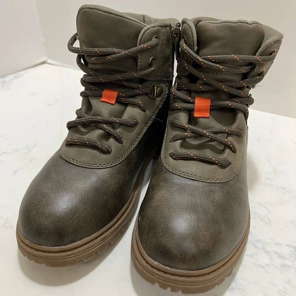 Kenneth Cole Urban Brown and Orange Boots